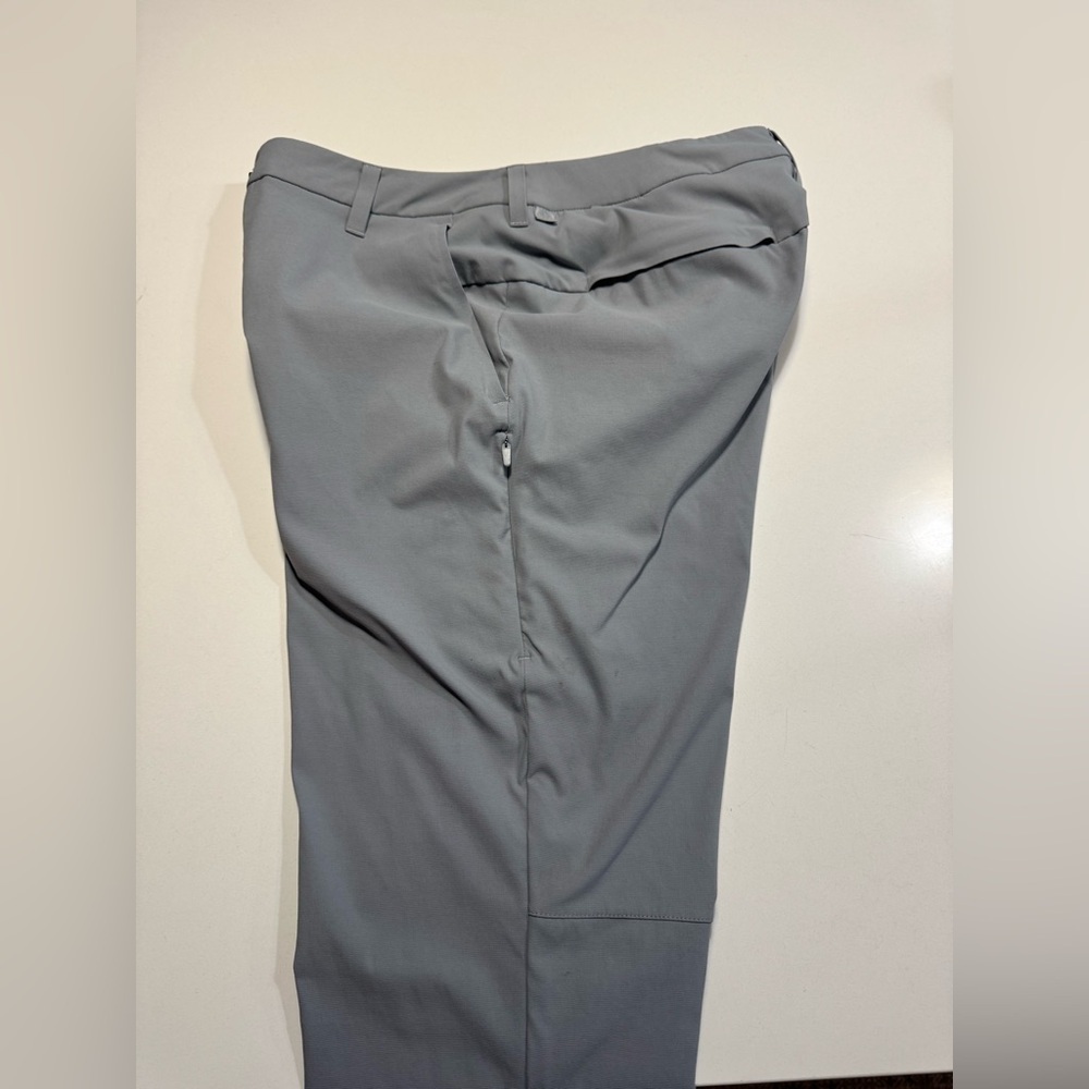 Lululemon Commission Golf Pants Mens Size 31x36 Gray Chino LM5AS9S - Picture 3 of 13